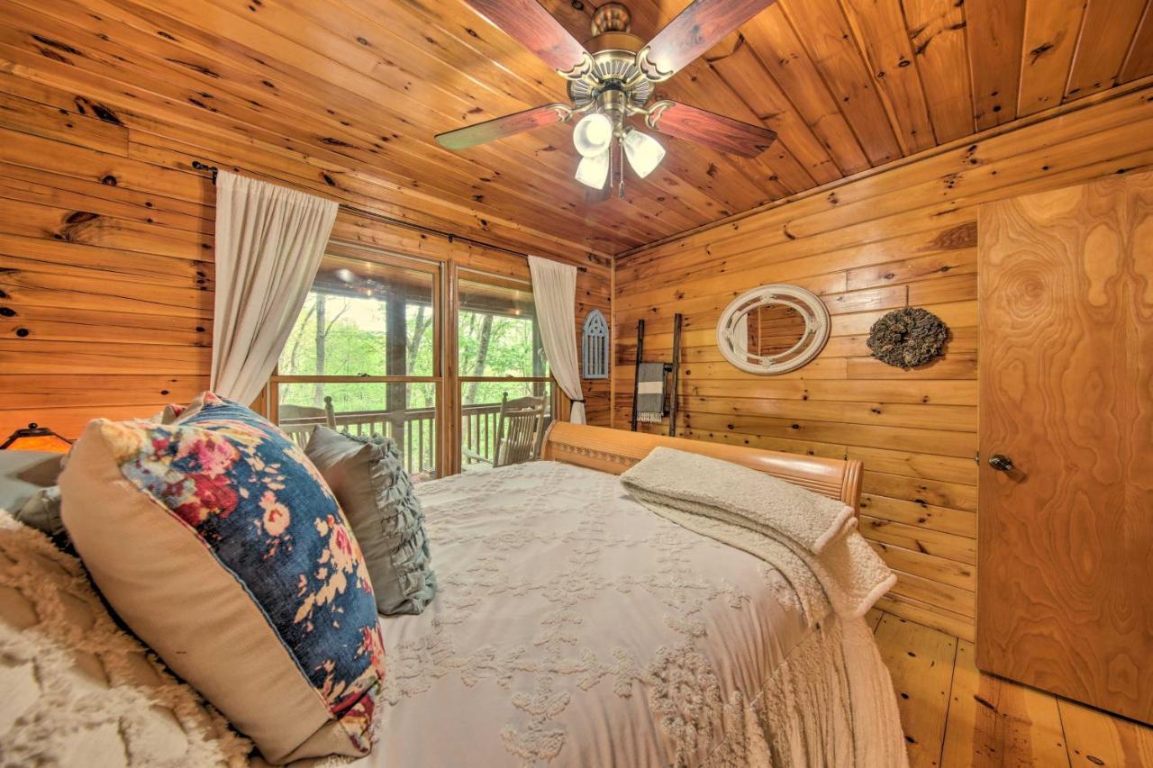 Peaceful Blue Ridge Cabin With Decks And Fire Pit Exterior photo