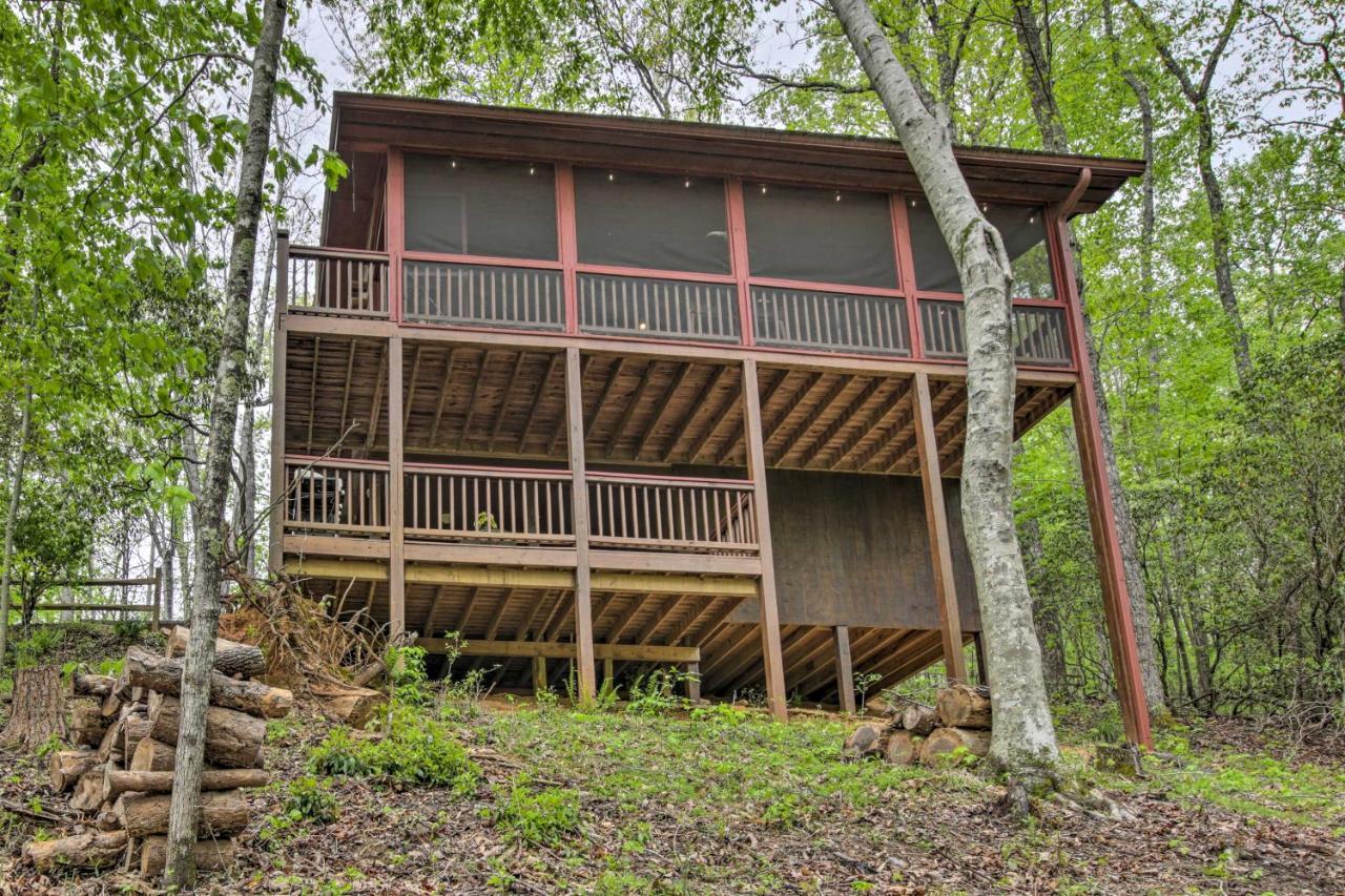 Peaceful Blue Ridge Cabin With Decks And Fire Pit Exterior photo